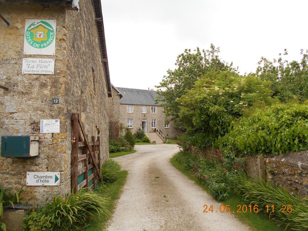 Bed and Breakfast Ferme Manoir La Fiere Sainte-Mère-Église Exterior foto
